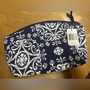 Vera Bradley NWT Grand Travel Cosmetic Bag - Steel Blue Medallion